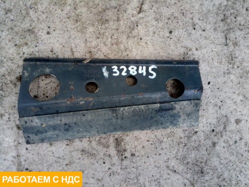 Кронштейн правый