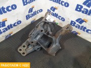 Кулак поворотный правый