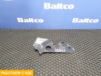 Кронштейн патрубков отопителя