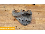 Кронштейн переднего бампера правый