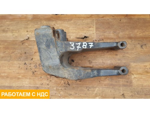 Кронштейн реактивной тяги правый