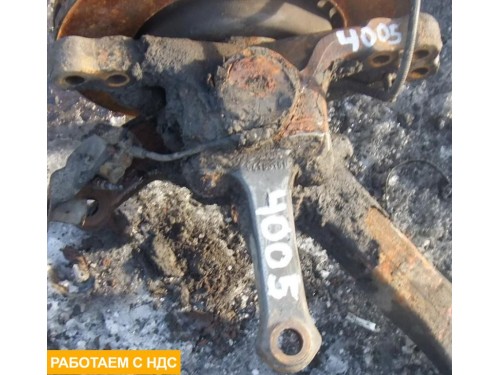 Кулак поворотный левый